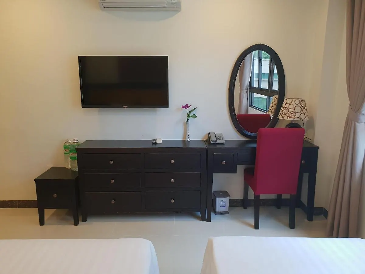Tokia Hotel Nha Trang 2*,
